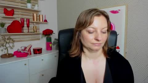 Angela online show from April 1, 6:36 am