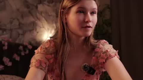 Mary online show from June 20, 3:07 pm