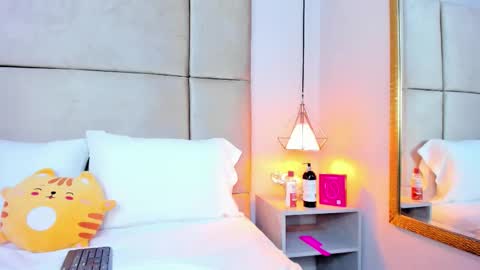 angelag_ online show from March 12, 10:57 pm