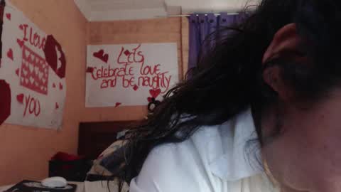 Angela online show from November 9, 5:00 am