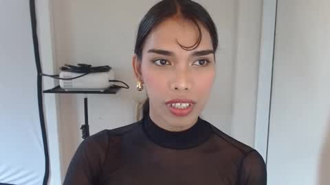 SENORITA online show from June 4, 4:51 am