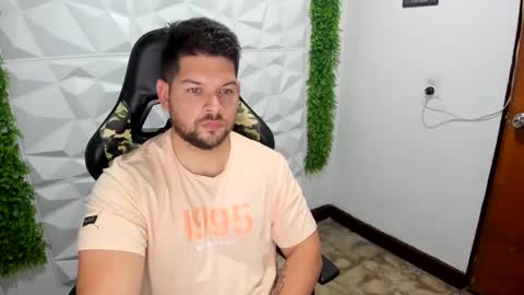 Snapshot of angelcute3 chatting on February 8, 1:22 am angel online show from February 8, 1:22 am