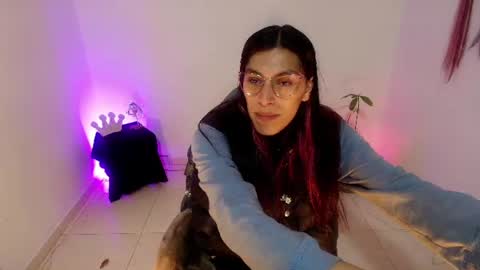 angele online show from June 29, 5:01 pm