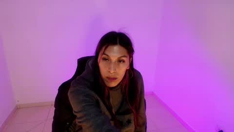 angele online show from April 3, 7:32 pm