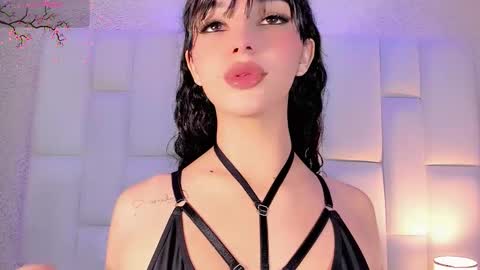 angeles_bust online show from November 23, 8:40 pm