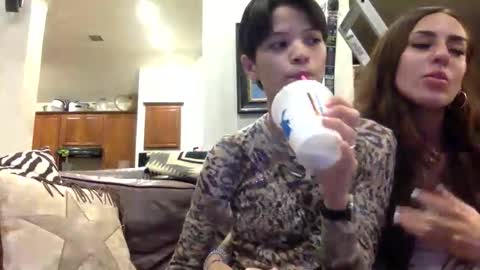 angelia01m online show from March 1, 1:54 am