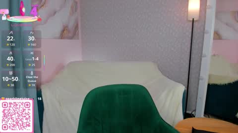 Emma online show from November 15, 2:02 am