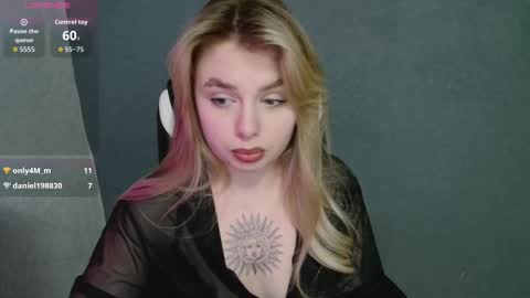 Snapshot of angelicablanch chatting on October 21, 8:56 pm angelicablanch online show from October 21, 8:56 pm