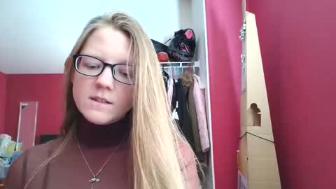 AngelicAngel online show from January 15, 9:45 pm