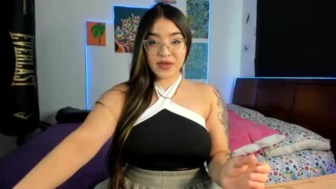 Snapshot of angelina_71 chatting on October 14, 4:21 pm Angelina online show from October 14, 4:21 pm