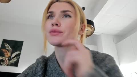 Arina Catwoman online show from December 9, 6:03 pm
