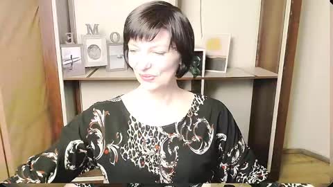Angelina online show from June 7, 8:30 am