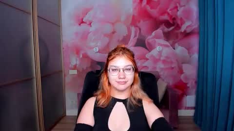 AngelinaLow online show from December 2, 12:25 pm