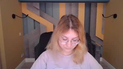 AngelinaLow online show from March 5, 12:47 pm