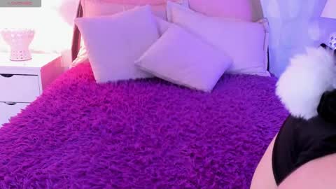 angeline online show from March 18, 12:11 pm