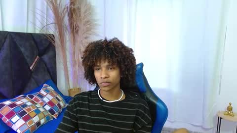 Angel online show from November 6, 9:40 pm