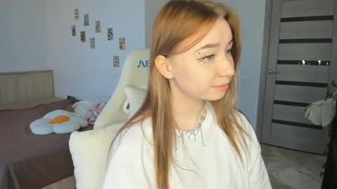 angella_mills online show from November 11, 6:26 am