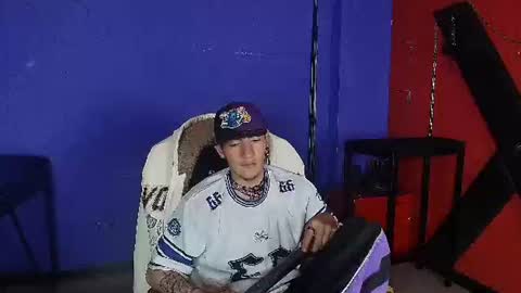 angelmarcell online show from July 30, 4:35 am