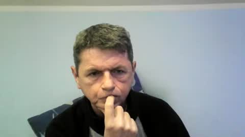 Snapshot of angelo888888 chatting on December 21, 7:49 pm angelo888888 online show from December 21, 7:49 pm