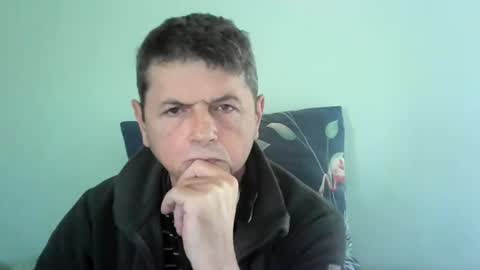 Snapshot of angelo888888 chatting on December 27, 1:28 pm angelo888888 online show from December 27, 1:28 pm