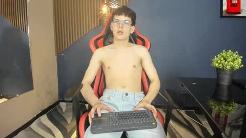angelo online show from June 4, 9:32 pm