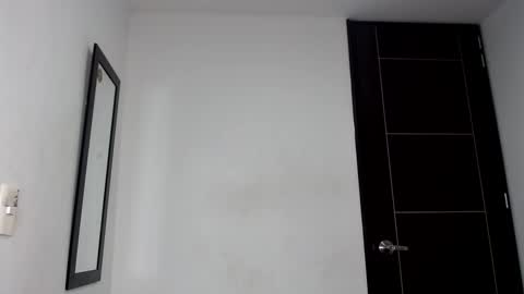 Snapshot of angels_0001 chatting on February 3, 4:10 pm angels_0001 online show from February 3, 4:10 pm