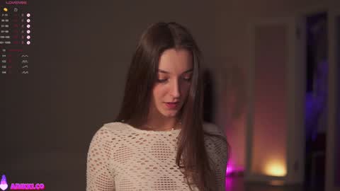 Nikki online show from November 23, 1:42 pm