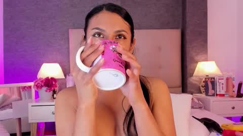 Angela online show from October 30, 4:18 pm