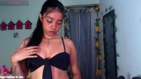 Snapshot of angielee01 chatting on October 23, 11:55 am Angie y Andres online show from October 23, 11:55 am