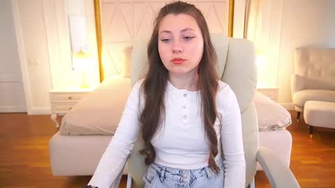 Anny online show from May 4, 7:26 am