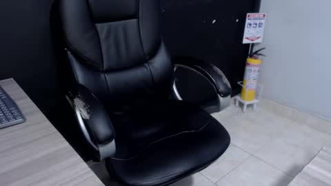 angy online show from November 20, 11:13 pm