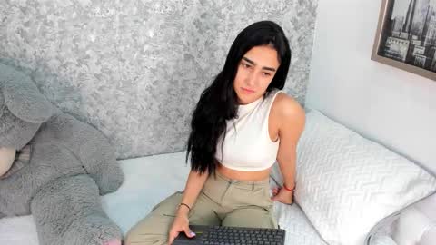 anika_h online show from March 18, 12:11 pm