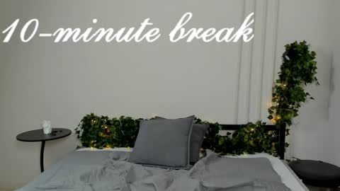 Anika online show from February 8, 3:59 pm