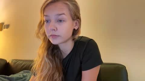 anita__hills online show from November 8, 3:31 am