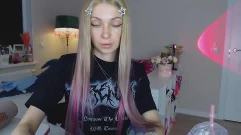 Snapshot of anita_moon_ chatting on October 23, 2:18 pm anita_moon_ online show from October 23, 2:18 pm