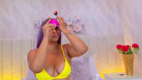 Dania Lpez online show from July 16, 12:30 pm