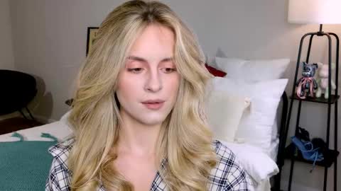 Anita online show from October 19, 1:49 pm