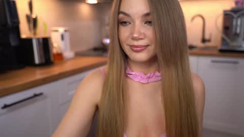 Im Anita thumb up me please its important online show from March 28, 7:26 pm