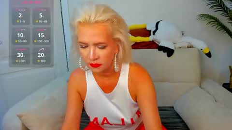 Luna Lady online show from June 22, 8:33 am