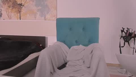 Anny online show from March 6, 3:24 pm