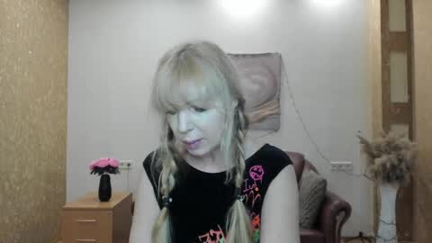 Anna Ditrih online show from February 4, 12:42 pm