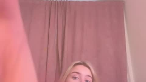 Anna online show from July 30, 1:34 pm