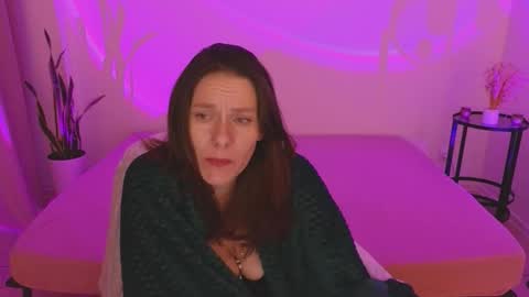 annaabels online show from October 13, 4:53 pm