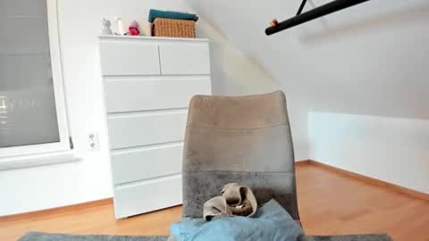     Instagram  annbcb twitter  annbcb  online show from December 4, 9:31 am