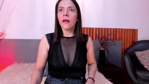 AnnaBrooks online show from March 8, 1:59 pm