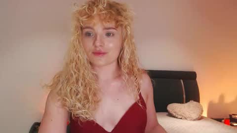 annaevv online show from February 8, 3:54 am