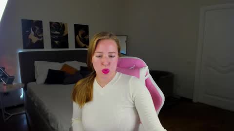 annagrees1 online show from September 13, 9:45 am