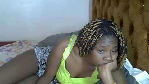 annahbellapretty online show from January 17, 8:02 am