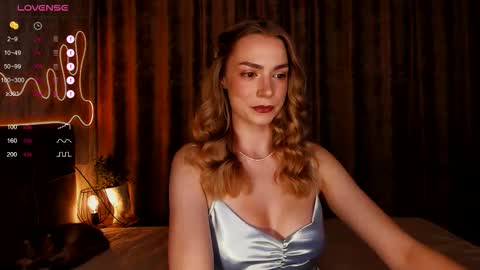 Snapshot of annakarenina__ chatting on October 17, 7:07 pm Goddess Anna online show from October 17, 7:07 pm