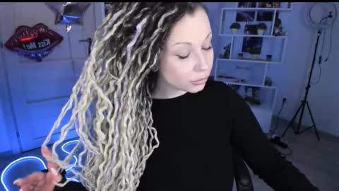 Anna online show from February 15, 5:00 pm